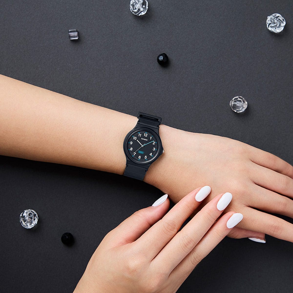 Reloj Casio Mujer - (LQ-24B-1BEF)